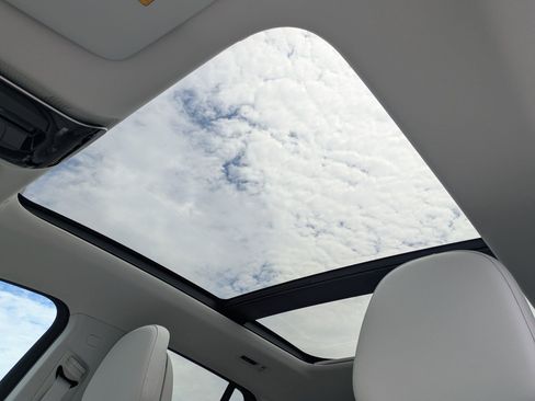 New 2026 Mercedes-Benz EQE 320 4MATIC SUV image 28