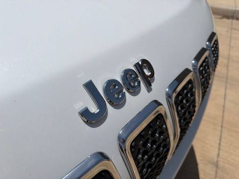 Used 2020 Jeep Cherokee Limited FWD image 9