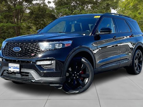 Used 2022 Ford Explorer ST w/ ST Street Pack image 3