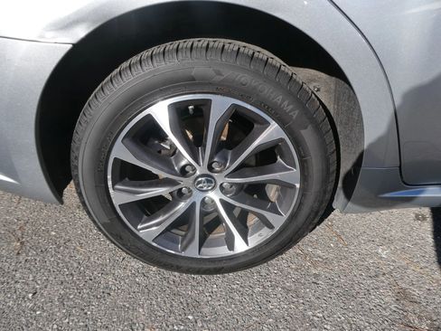 Used 2018 Toyota Avalon XLE image 31