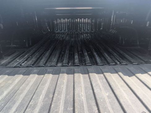 Used 2025 Chevrolet Silverado 1500 LT AWD/4WD image 28