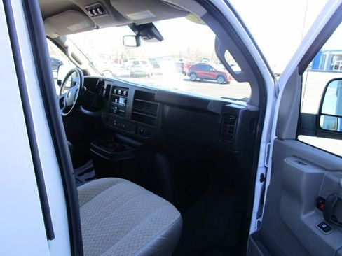 Used 2021 Chevrolet Express 2500 LT w/ LT Preferred Equipment Group image 26