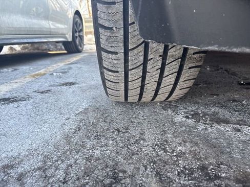 Used 2023 Nissan Rogue SV image 8