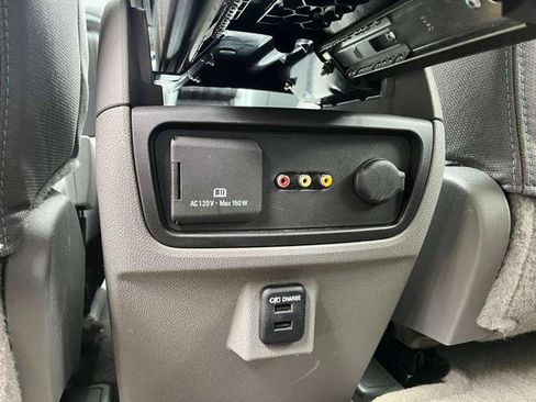 Used 2014 Chevrolet Traverse LT FWD image 21
