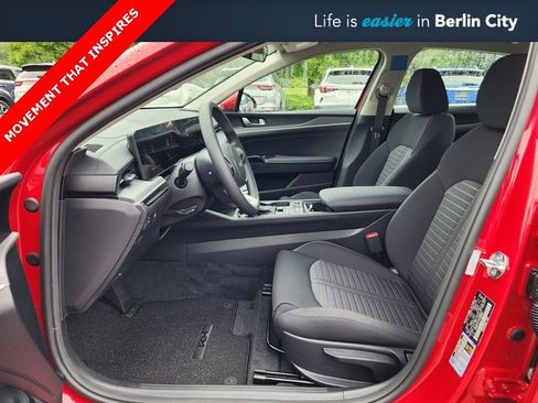 New 2025 Kia K5 LXS image 17