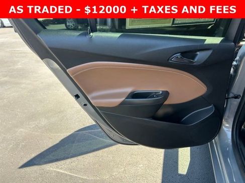 Used 2019 Chevrolet Cruze Premier image 13