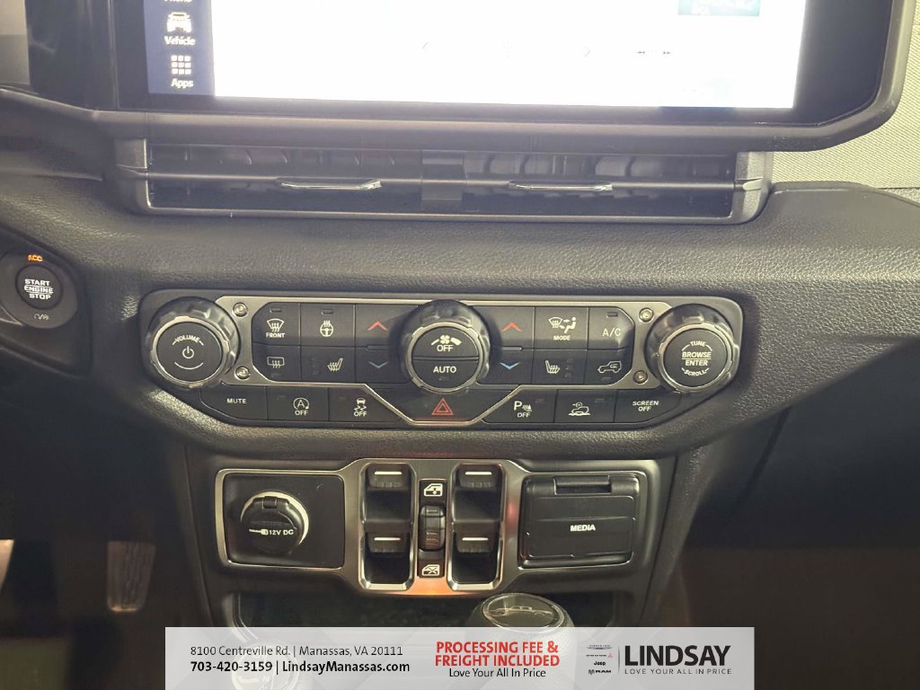 New 2026 Jeep Gladiator Sport AWD/4WD image 24