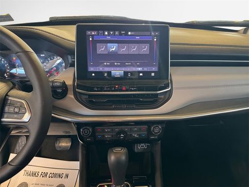 Used 2024 Jeep Compass Limited image 22