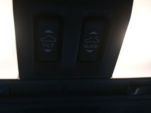 Used 2024 Subaru Crosstrek 2.0i Premium image 25