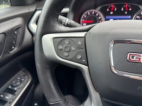Used 2022 GMC Acadia SLT w/ Preferred Package AWD/4WD image 32
