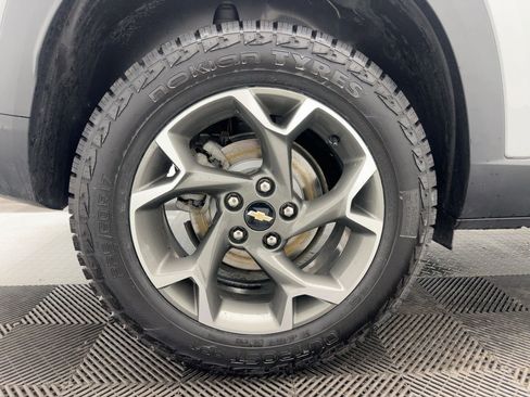 Certified 2024 Chevrolet Trax LT w/ Sunroof Package image 11