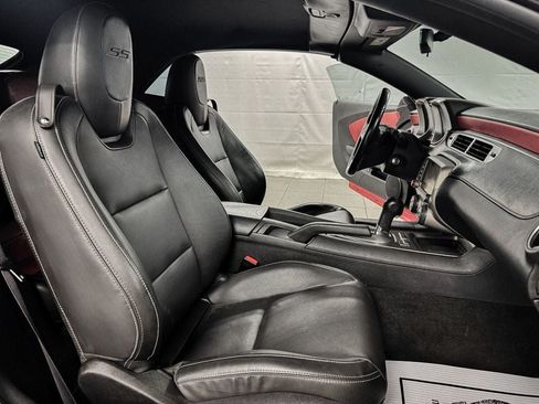 Used 2015 Chevrolet Camaro LT RWD image 13