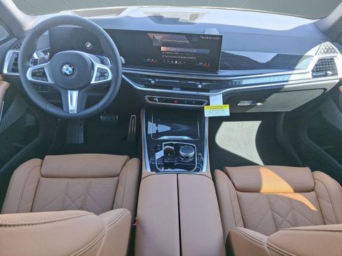 Used 2026 BMW X5 sDrive40i w/ M Sport Package image 14