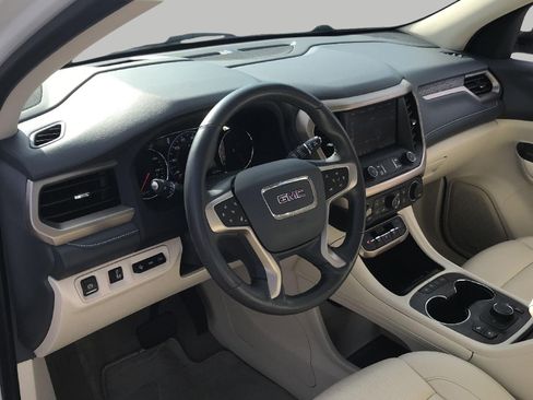 Used 2022 GMC Acadia Denali w/ Denali Ultimate Package AWD/4WD image 9