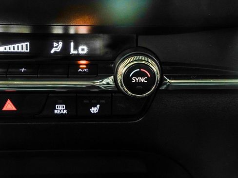 Used 2021 MAZDA MAZDA3 s FWD image 27