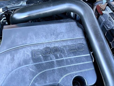 Used 2023 GMC Terrain SLE w/ Driver Convenience Package image 34