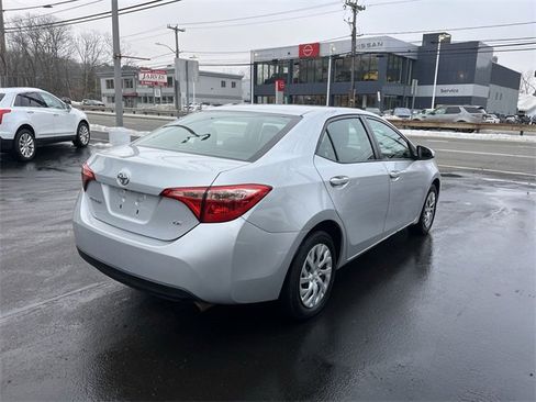 Used 2017 Toyota Corolla LE image 8