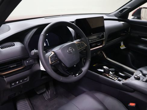 New 2026 Toyota Grand Highlander AWD Hybrid image 21
