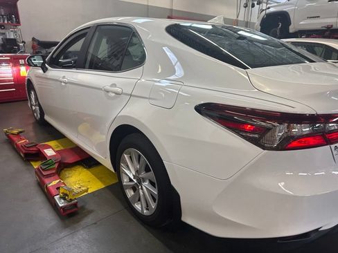Used 2024 Toyota Camry LE w/ Convenience Package FWD image 7