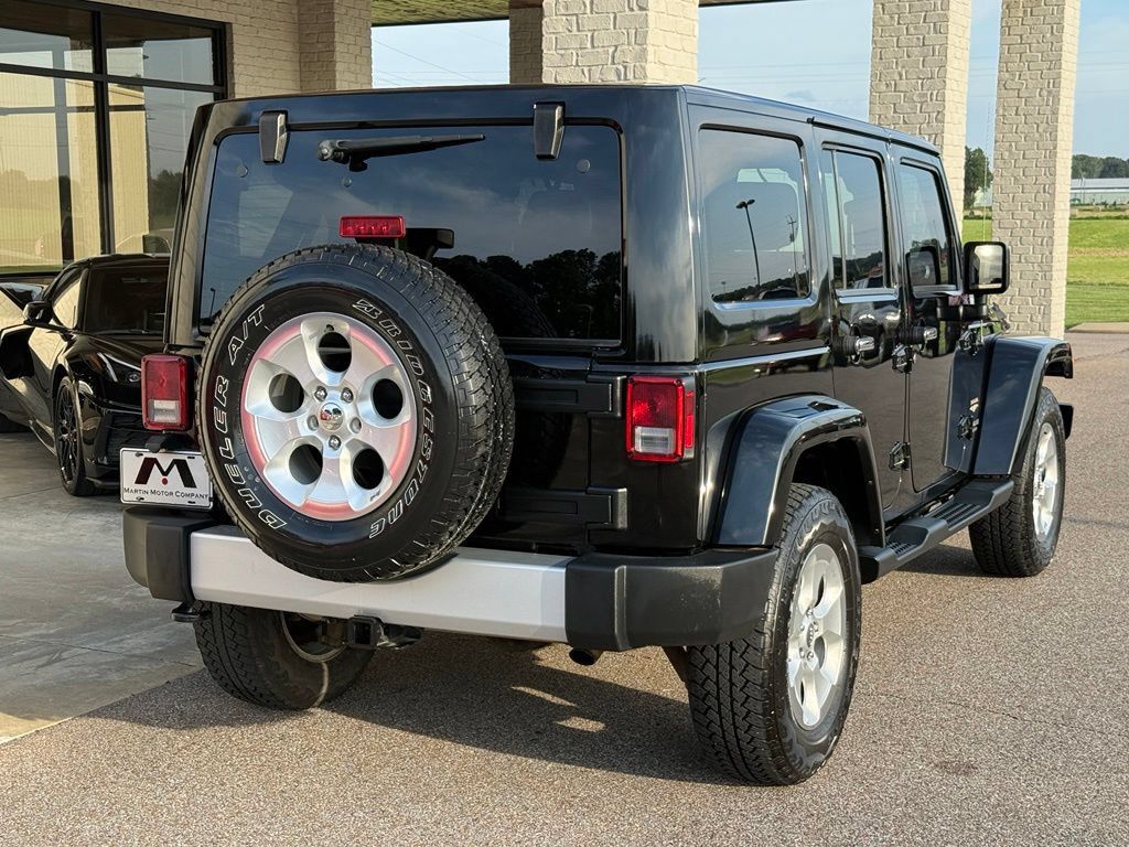 Used 2014 Jeep Wrangler Unlimited Sahara w/ Max Tow Package AWD/4WD image 7