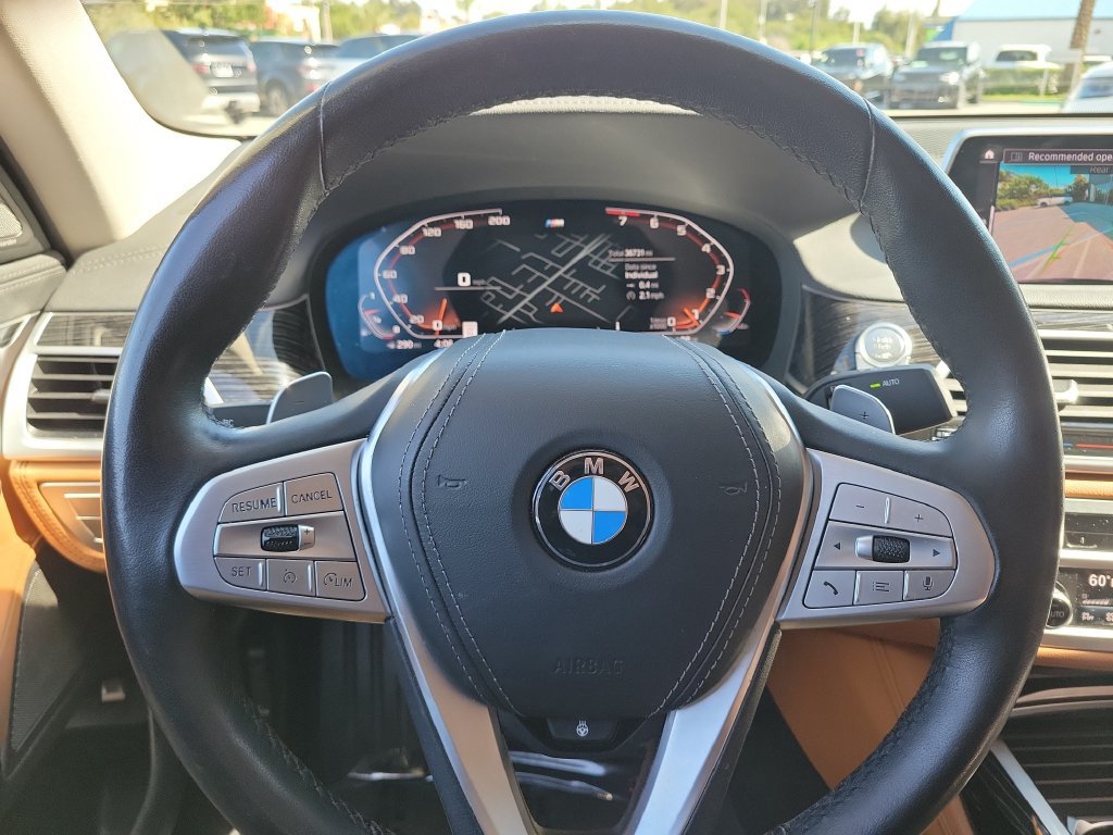 Used 2022 BMW 740i w/ Premium Package RWD image 29