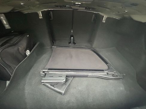 Used 2018 Volkswagen Beetle 2.0T S image 39