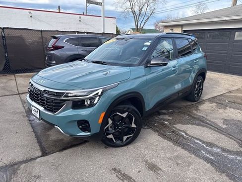 Certified 2025 Kia Seltos S image 1