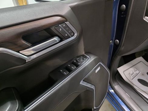 Certified 2022 GMC Sierra 1500 SLT w/ SLT Convenience Package image 10