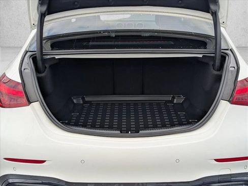 Used 2023 Mercedes-Benz C 300 Sedan image 6