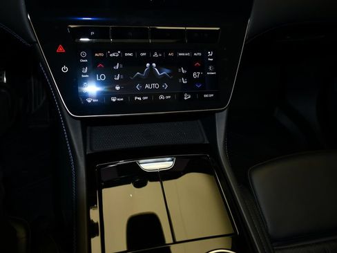 Used 2023 Maserati Grecale Modena AWD/4WD image 36