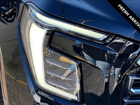 Used 2025 GMC Yukon AT4 w/ Premium Trailering Package image 31