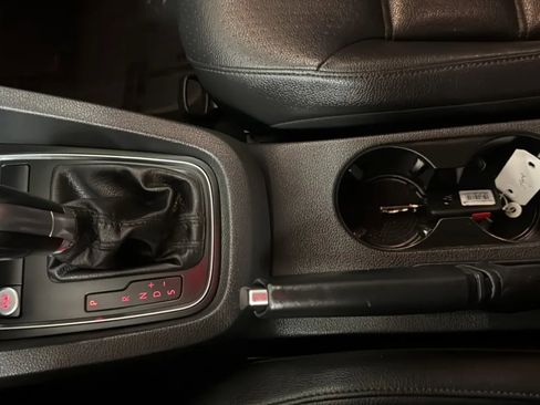 Used 2017 Volkswagen Jetta SE FWD image 12