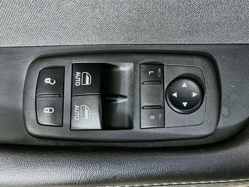 Used 2018 Dodge Challenger SXT RWD image 22
