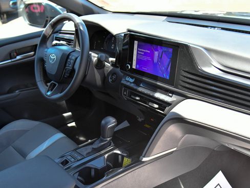 Used 2026 Toyota Camry SE w/ Convenience Package FWD image 45
