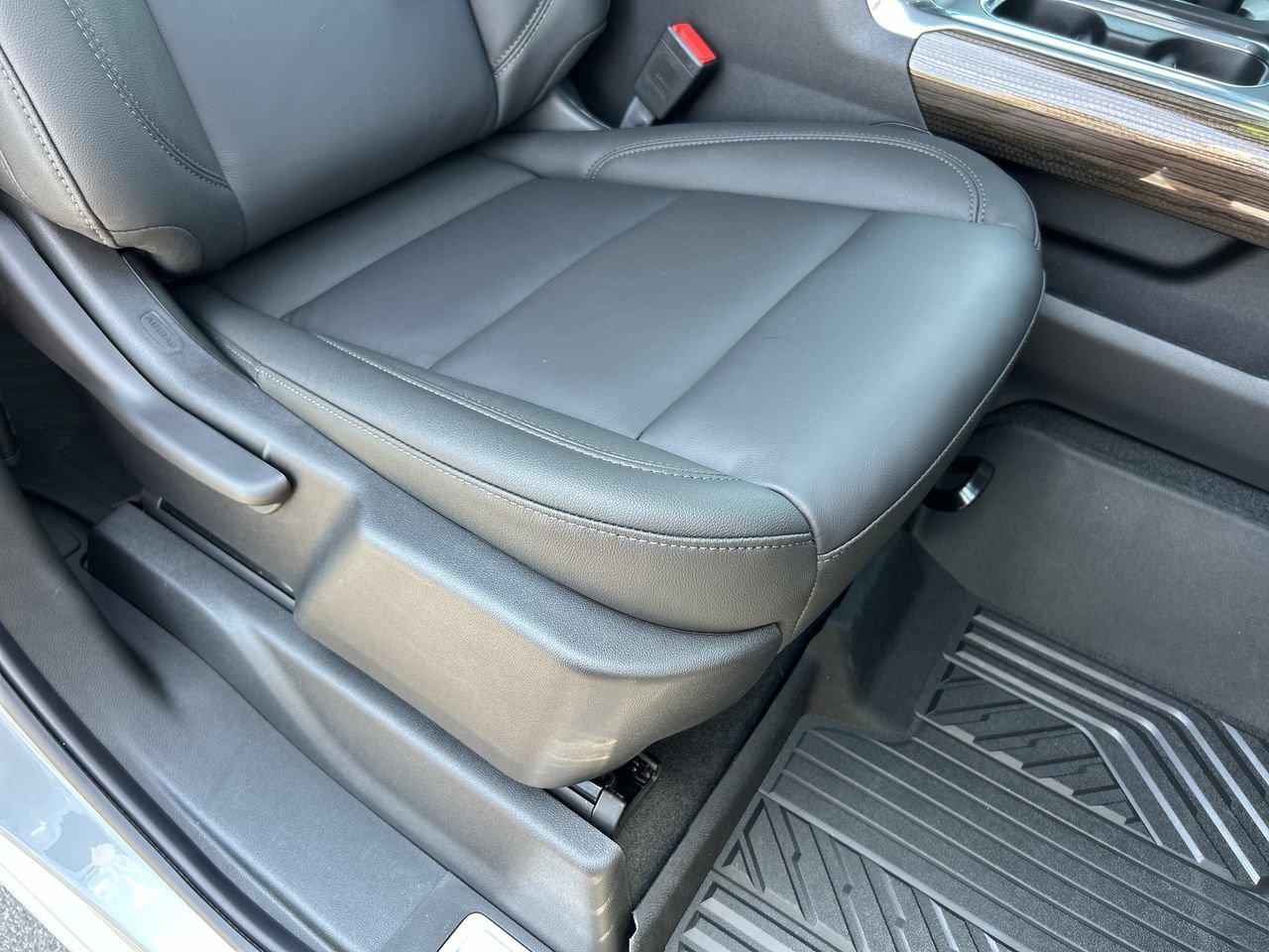 New 2026 Chevrolet Silverado 1500 RST AWD/4WD image 16