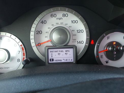 Used 2010 Honda Pilot Touring image 28