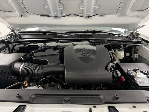 Used 2020 Toyota Tacoma SR AWD/4WD image 55
