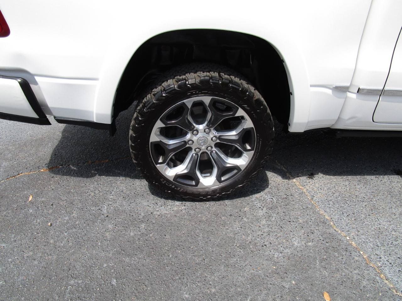 Used 2019 RAM 1500 Limited AWD/4WD image 30