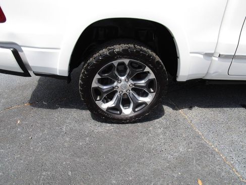 Used 2019 RAM 1500 Limited AWD/4WD image 30
