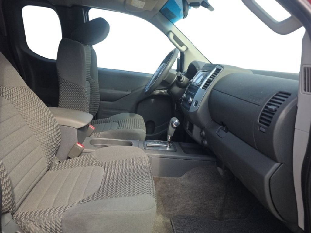 Used 2017 Nissan Frontier SV RWD image 9