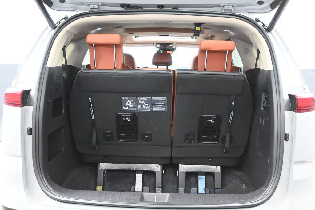 Used 2024 Kia Carnival SX Prestige FWD image 39