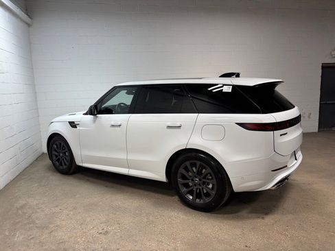 New 2025 Land Rover Range Rover Sport Dynamic SE image 10