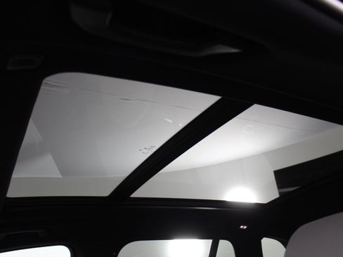 New 2026 BMW X5 xDrive40i w/ M Sport Package image 14