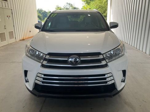 Used 2017 Toyota Highlander Limited FWD image 25