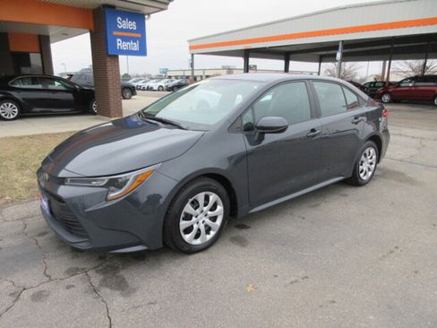 Used 2024 Toyota Corolla LE image 28