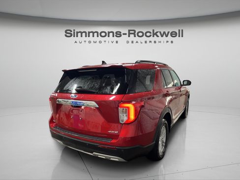 Used 2023 Ford Explorer XLT w/ Equipment Group 202A AWD/4WD image 6