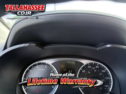 Used 2025 Nissan Versa S w/ Trunk Package FWD image 20