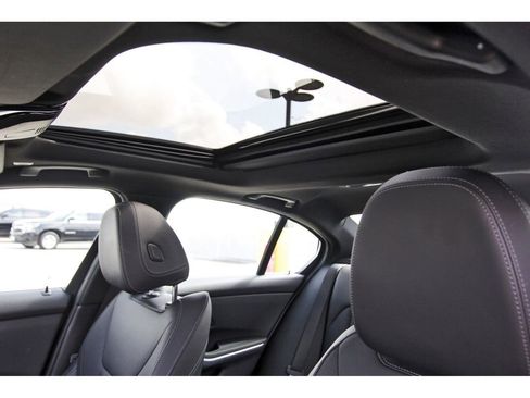 Used 2025 BMW 330i xDrive Sedan image 27