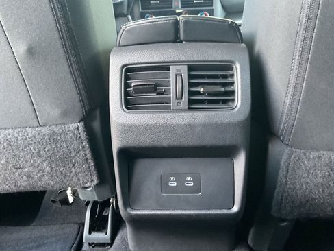 Used 2025 Nissan Rogue SV FWD image 14