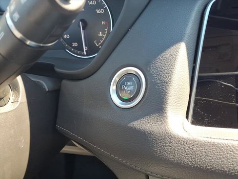 Used 2023 Cadillac XT4 Premium Luxury image 24